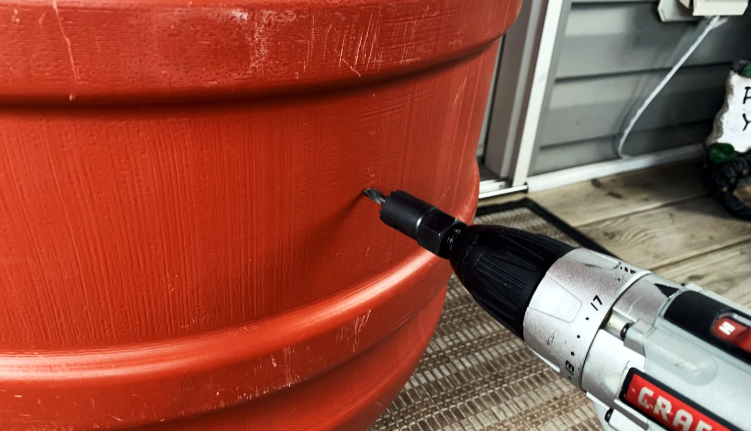15 Minutes to Make a DIY Rain Barrel with Parts from HomeDepot